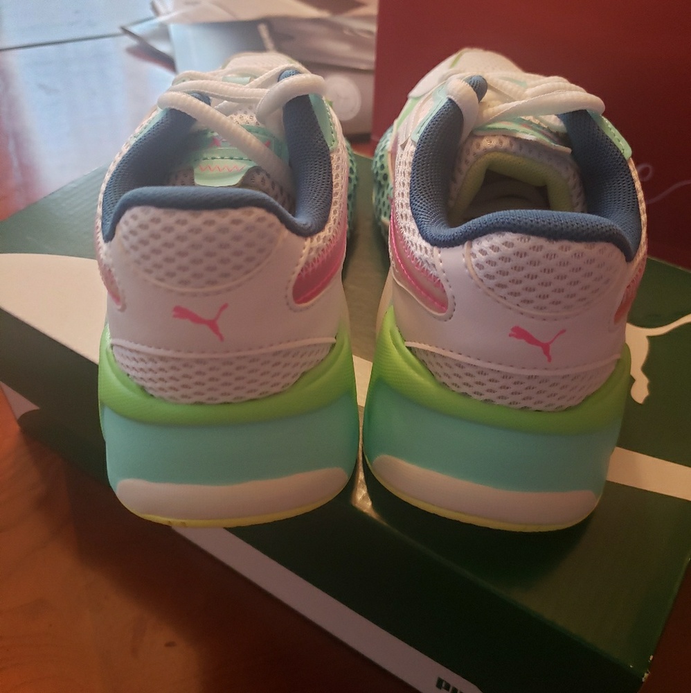 Puma Sneakers for Girls - Picture 4 of 6